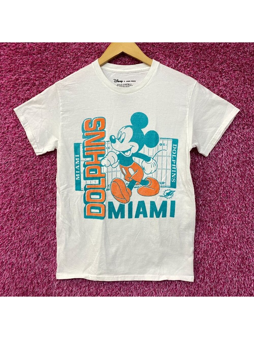 Disney x Junk Food Miami Dolphins Mickey Mouse Field T-Shirt XS